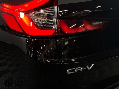Used 2025 Honda CR-V LX image 11