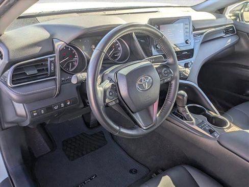 Used 2024 Toyota Camry SE image 9
