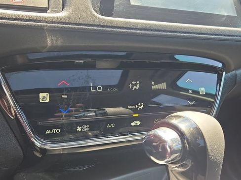 Used 2019 Honda HR-V EX image 16