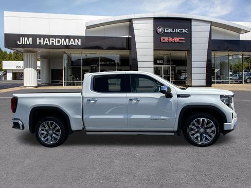 Used 2023 GMC Sierra 1500 Denali w/ Denali Reserve Package AWD/4WD image 8