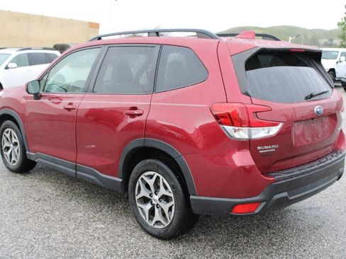 Used 2019 Subaru Forester Premium image 6