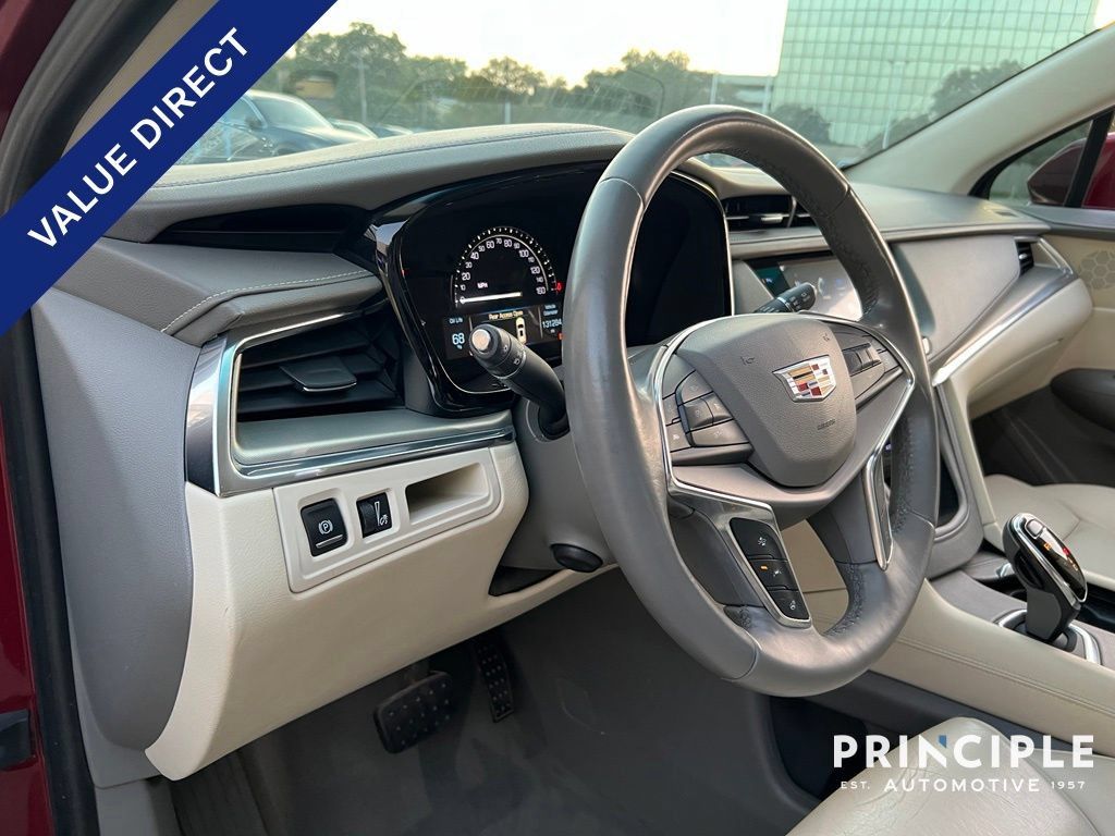 Used 2018 Cadillac XT5 Luxury w/ Driver Awareness Package FWD image 13