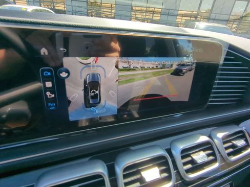 New 2025 Mercedes-Benz GLE 580 GLE 580 image 7