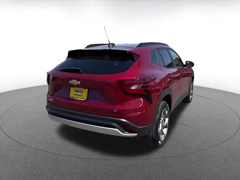 Used 2025 Chevrolet Trax LT image 15