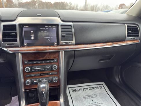 Used 2011 Lincoln MKZ w/ 102A Rapid Spec Order Code FWD image 10