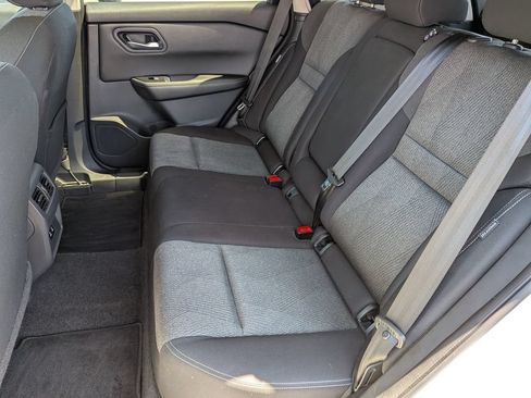 Used 2024 Nissan Rogue SV AWD/4WD image 25
