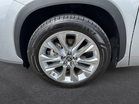 Used 2022 Toyota Highlander Limited image 10