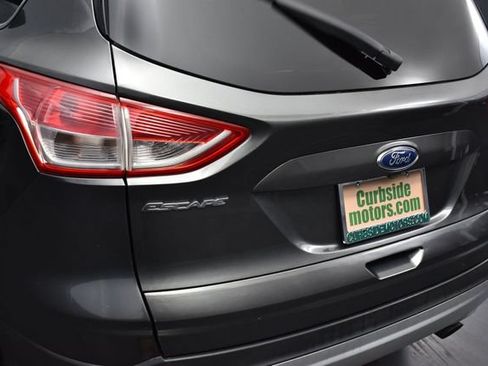 Used 2015 Ford Escape SE FWD image 16
