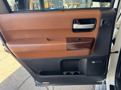 Used 2015 Toyota Sequoia Platinum AWD/4WD image 16