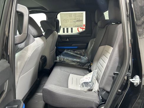 New 2025 Toyota Tacoma TRD Off-Road image 18