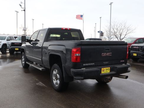 Used 2016 GMC Sierra 2500 SLT w/ All-Terrain HD Package image 4