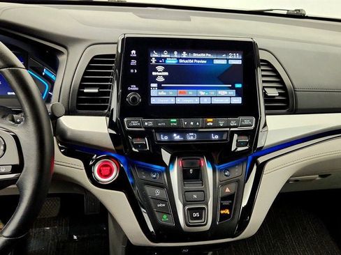 Used 2022 Honda Odyssey Touring image 17