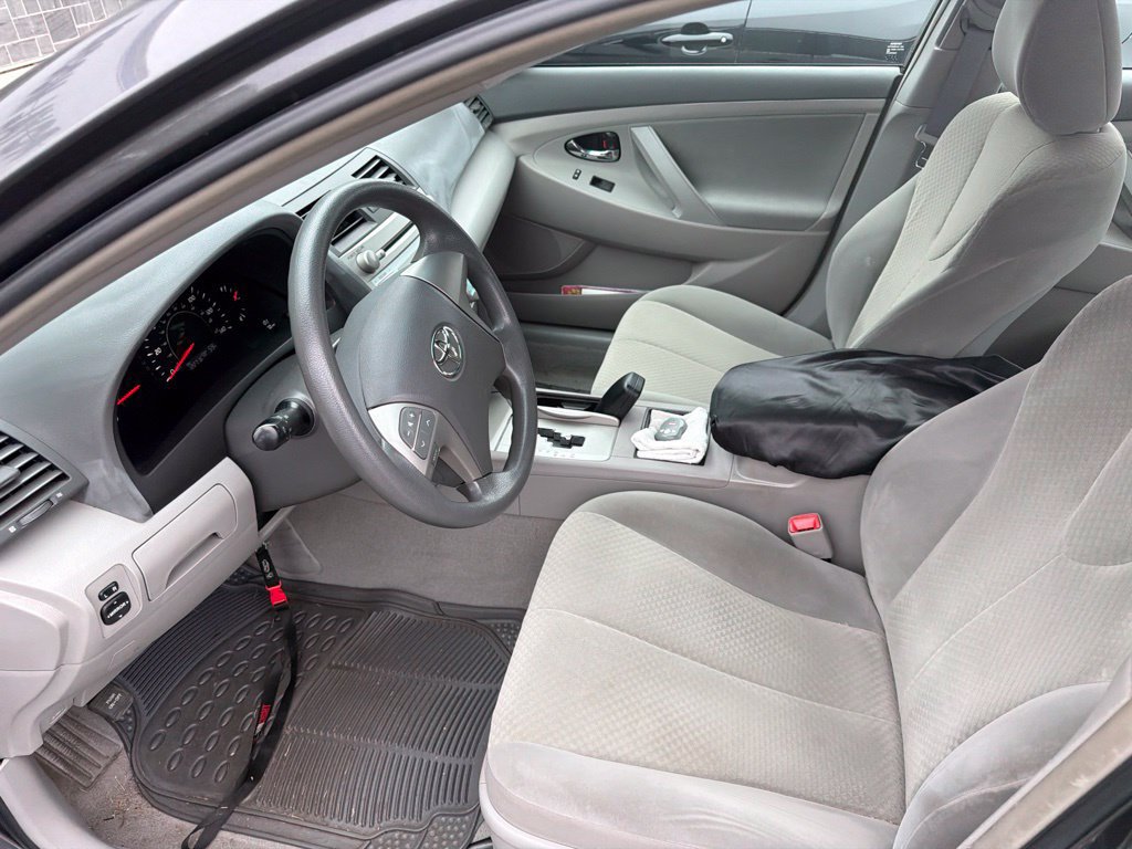 Used 2008 Toyota Camry LE FWD image 9
