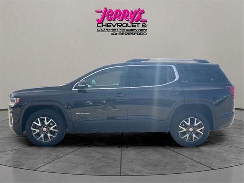 Used 2023 GMC Acadia SLE w/ Driver Convenience Package image 2