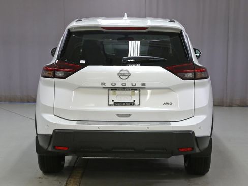 New 2026 Nissan Rogue SV image 15