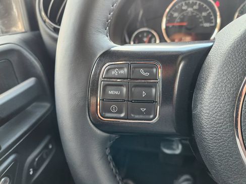 Used 2017 Jeep Wrangler Unlimited Rubicon AWD/4WD image 29