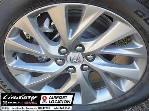 New 2026 Buick Enclave Preferred image 32