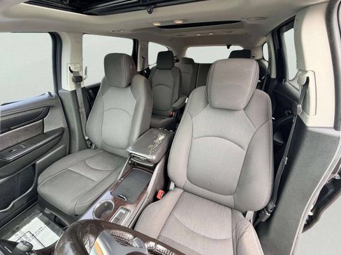 Used 2017 Chevrolet Traverse LT w/ Style and Technology Package AWD/4WD image 22
