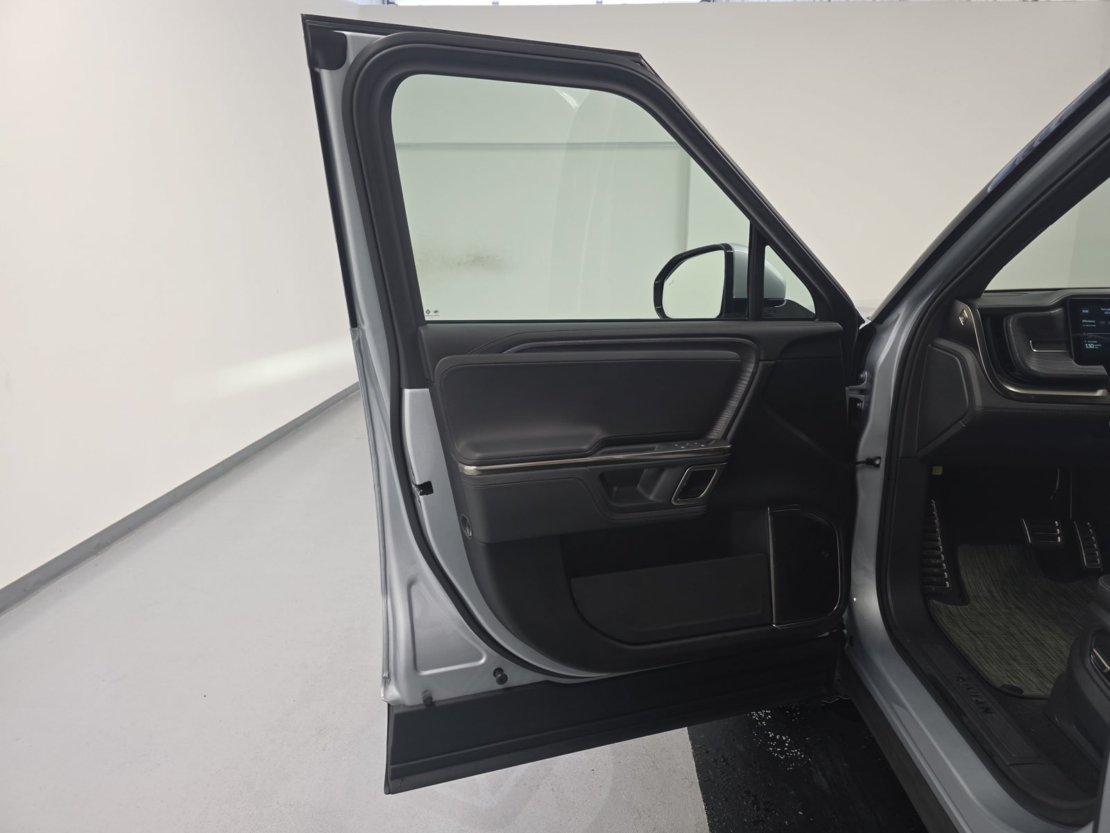 Used 2023 Rivian R1S Adventure Quad AWD/4WD image 16