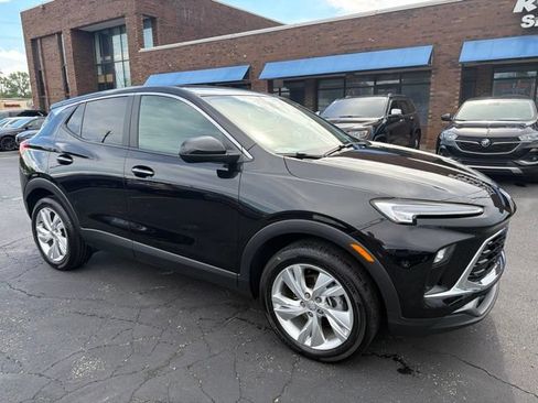 Used 2024 Buick Encore GX Preferred FWD image 1