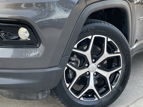 Used 2024 Jeep Compass Limited image 8