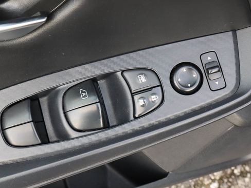 Used 2024 Nissan Sentra SV FWD image 14