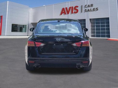 Used 2025 Nissan Altima 2.5 SR FWD image 7