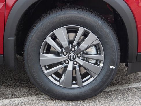 New 2026 Nissan Pathfinder SV image 9