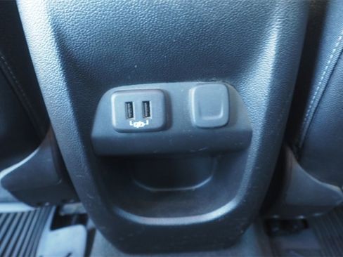 Used 2019 Chevrolet Colorado Z71 image 24