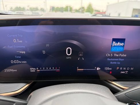 Used 2024 Buick Envision Avenir AWD/4WD image 18