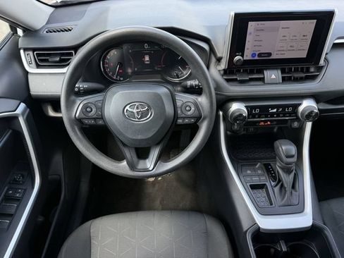 Used 2025 Toyota RAV4 XLE FWD image 12