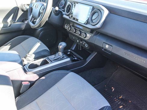 Used 2023 Toyota Tacoma TRD Off-Road image 9