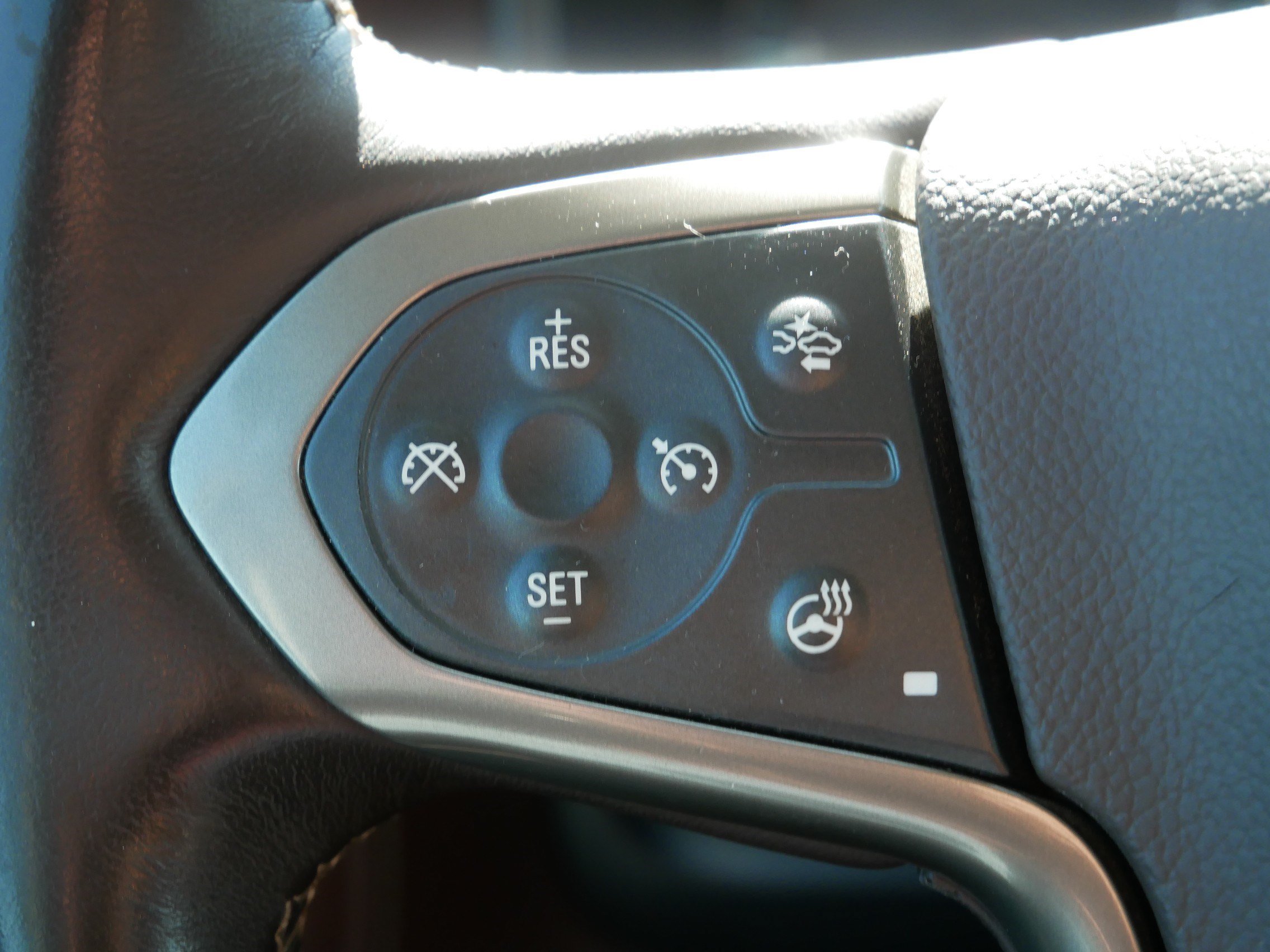 Used 2014 Chevrolet Silverado 1500 High Country w/ High Country Premium Package AWD/4WD image 31