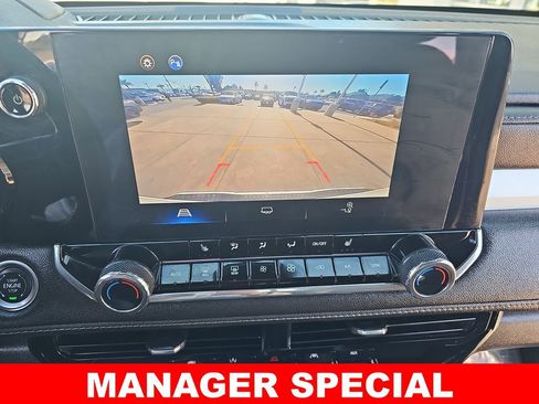 Used 2024 Chevrolet Colorado LT w/ LT Convenience Package III image 22