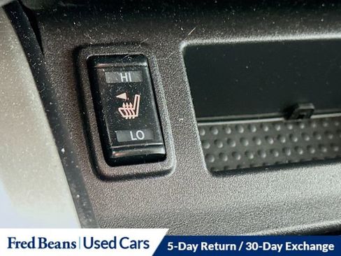 Used 2022 Nissan Titan SV w/ SV Convenience Package AWD/4WD image 27
