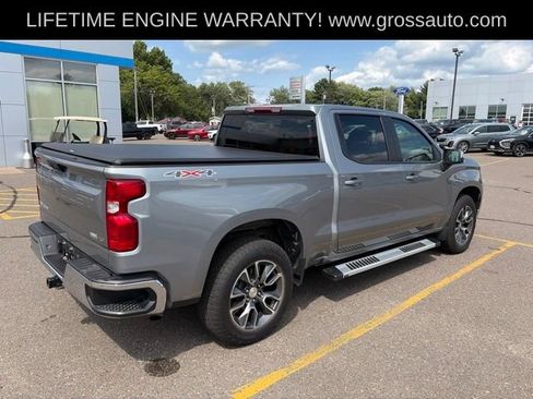Used 2024 Chevrolet Silverado 1500 LT AWD/4WD image 7