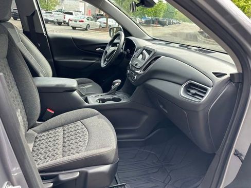 Used 2024 Chevrolet Equinox LT w/ LPO, Floor Liner Package FWD image 31