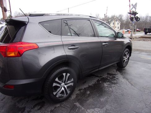 Used 2014 Toyota RAV4 LE image 4