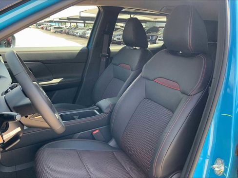 New 2026 Nissan Kicks SR w/ Cold Weather Package image 9