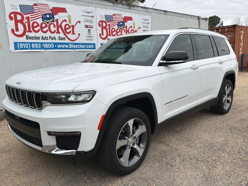 Used 2023 Jeep Grand Cherokee L Limited w/ Trailer Tow Group (B) image 6