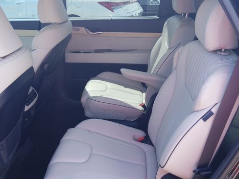 Used 2025 Hyundai Palisade Limited image 12
