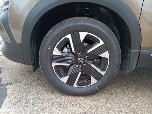 New 2026 Nissan Kicks SV w/ SV Premium Package image 33