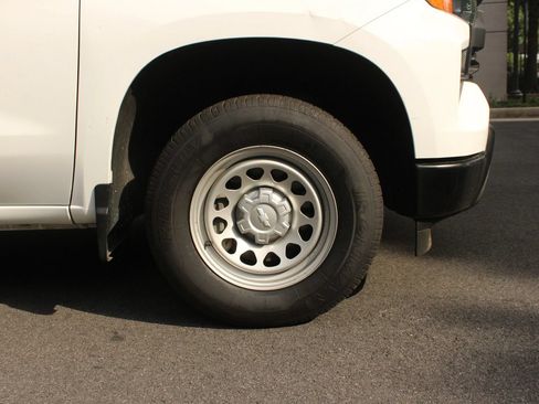Used 2023 Chevrolet Silverado 1500 W/T RWD image 4