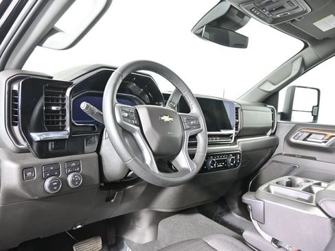 Used 2024 Chevrolet Silverado 2500 LT w/ Convenience Package AWD/4WD image 22