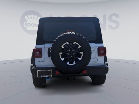 Used 2024 Jeep Wrangler Unlimited Rubicon 4xe AWD/4WD image 5
