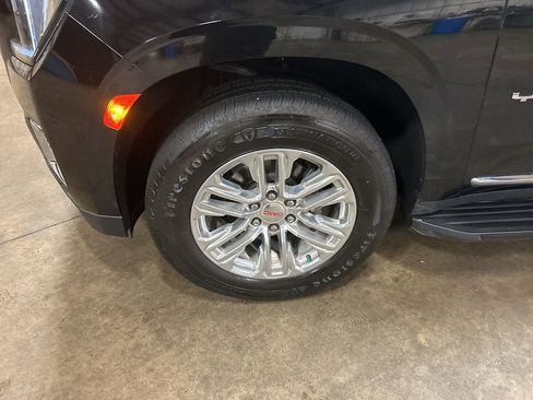 Used 2024 GMC Yukon SLT image 10