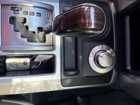 Used 2014 Toyota 4Runner Limited AWD/4WD image 31