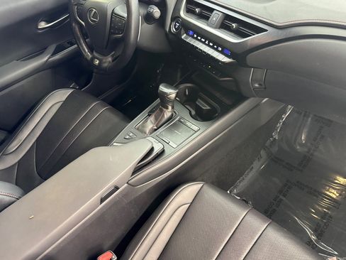 Used 2019 Lexus UX 250h F Sport AWD/4WD image 32