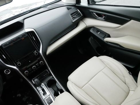 Used 2022 Subaru Ascent Premium w/ Convenience Package image 11