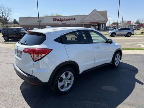 Used 2017 Honda HR-V EX image 5